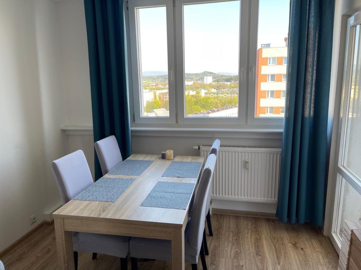 Apartament Z Widokiem เยเลเนียกูรา ภายนอก รูปภาพ